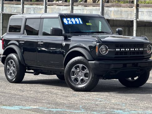 Used 2025 Ford Bronco Big Bend image 2