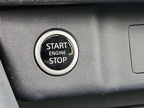 Certified 2023 Nissan Rogue Platinum AWD/4WD image 20