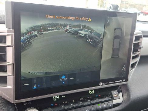 Used 2024 Toyota Tundra Limited image 19