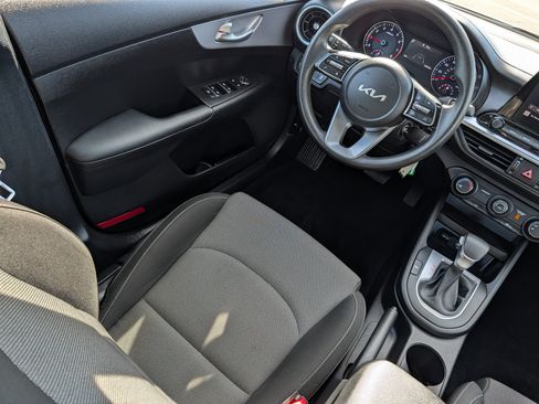 Certified 2024 Kia Forte LXS w/ LXS Technology Package FWD image 9