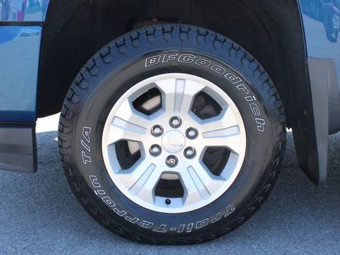 Used 2017 Chevrolet Silverado 1500 LT w/ All Star Edition AWD/4WD image 33