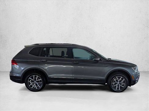 Used 2020 Volkswagen Tiguan SE FWD image 4