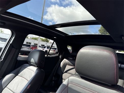 Used 2022 Chevrolet Equinox RS w/ RS Leather Package image 19