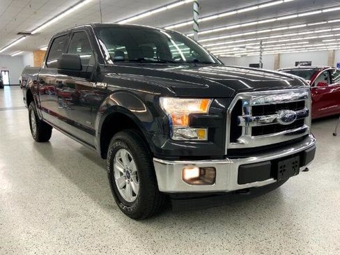 Used 2017 Ford F150 XLT image 3