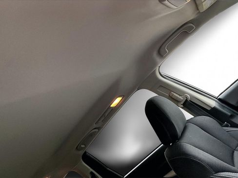 Used 2020 Subaru Ascent Premium w/ Convenience Package image 17