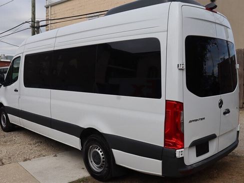 Used 2025 Mercedes-Benz Sprinter 2500 image 5