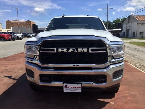Used 2022 RAM 3500 Tradesman w/ Chrome Appearance Group image 6