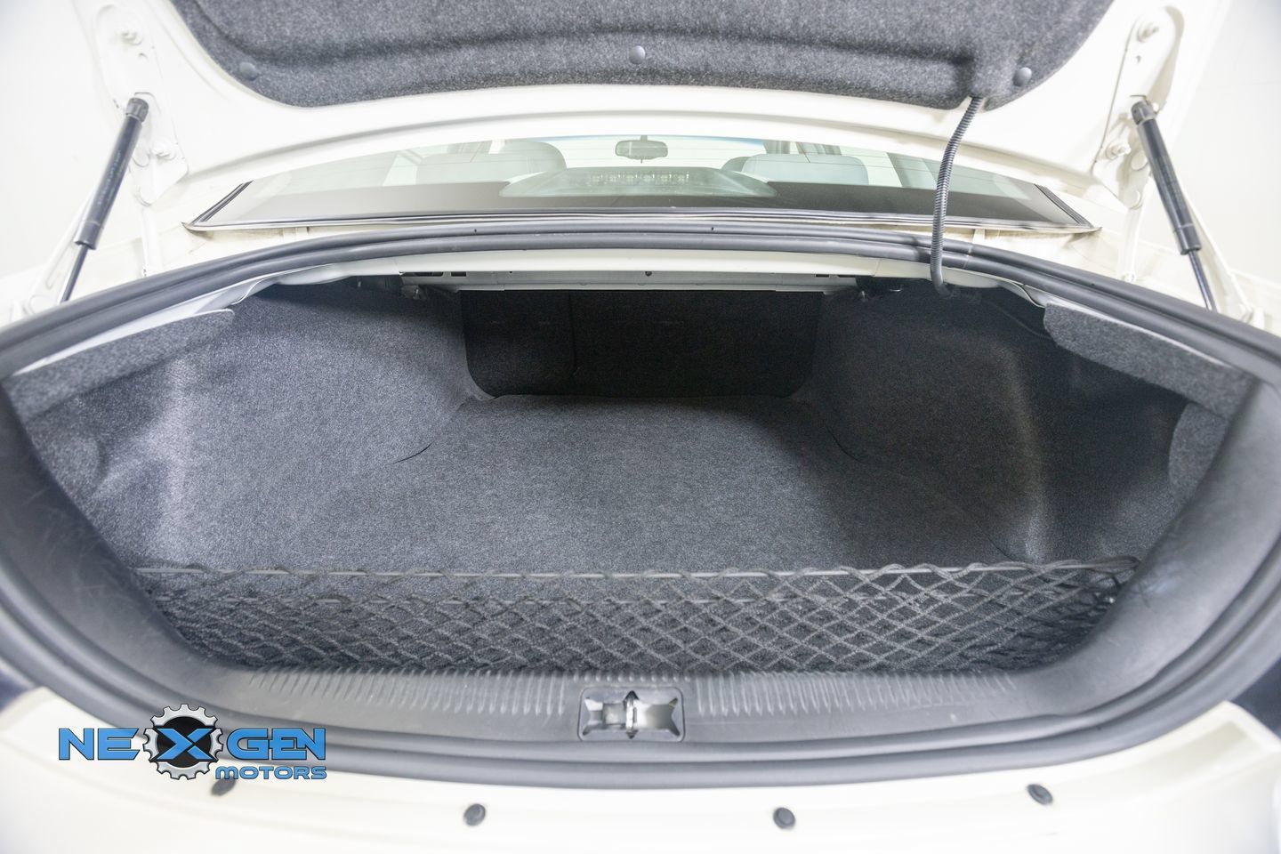 Used 2006 Buick LaCrosse CXL w/ Chrome Appearance Package FWD image 30