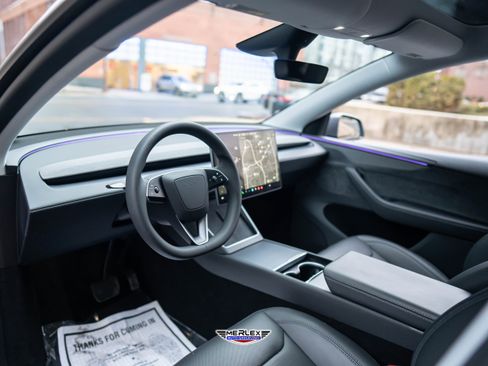 Used 2026 Tesla Model Y Long Range image 13