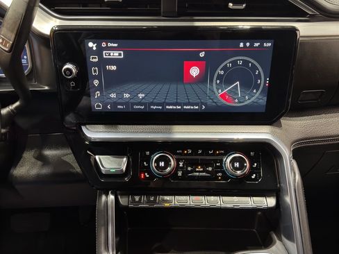 Used 2025 GMC Sierra 3500 Denali w/ Denali Reserve Package image 37