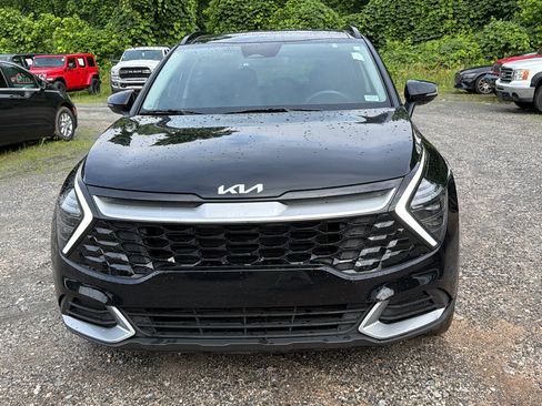 Used 2025 Kia Sportage EX w/ Premium Package FWD image 3