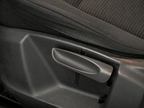 Used 2017 Volkswagen Tiguan Limited image 14