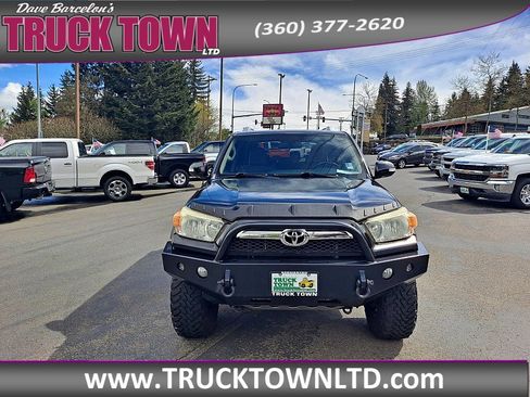 Used 2010 Toyota 4Runner SR5 image 8