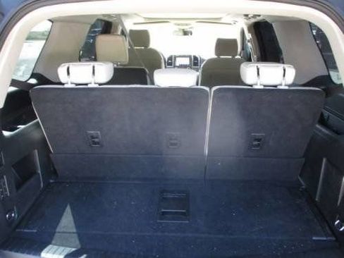 Used 2021 Ford Expedition Platinum image 4