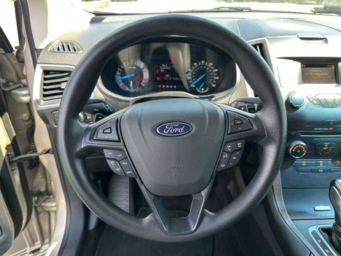 Used 2017 Ford Edge SE AWD/4WD image 24