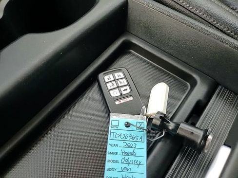 Used 2023 Honda Odyssey EX-L image 30