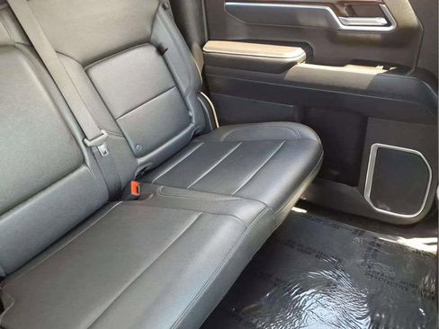 Used 2025 GMC Sierra 1500 SLT RWD image 17