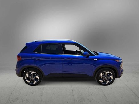 Certified 2026 Hyundai Venue SEL FWD image 9