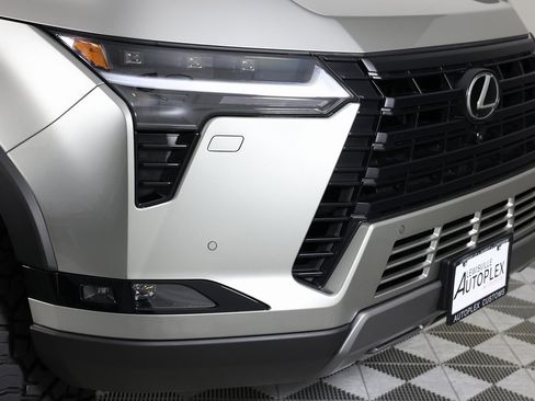 Used 2025 Lexus GX 550 image 50