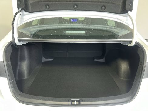 Used 2024 Toyota Corolla SE FWD image 32