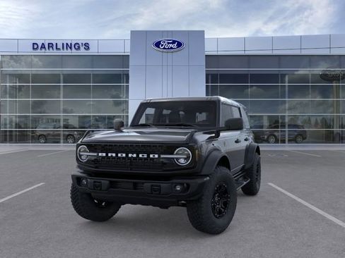 New 2026 Ford Bronco Badlands w/ Sasquatch Package image 2