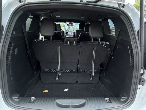New 2027 Chrysler Pacifica Select FWD image 13