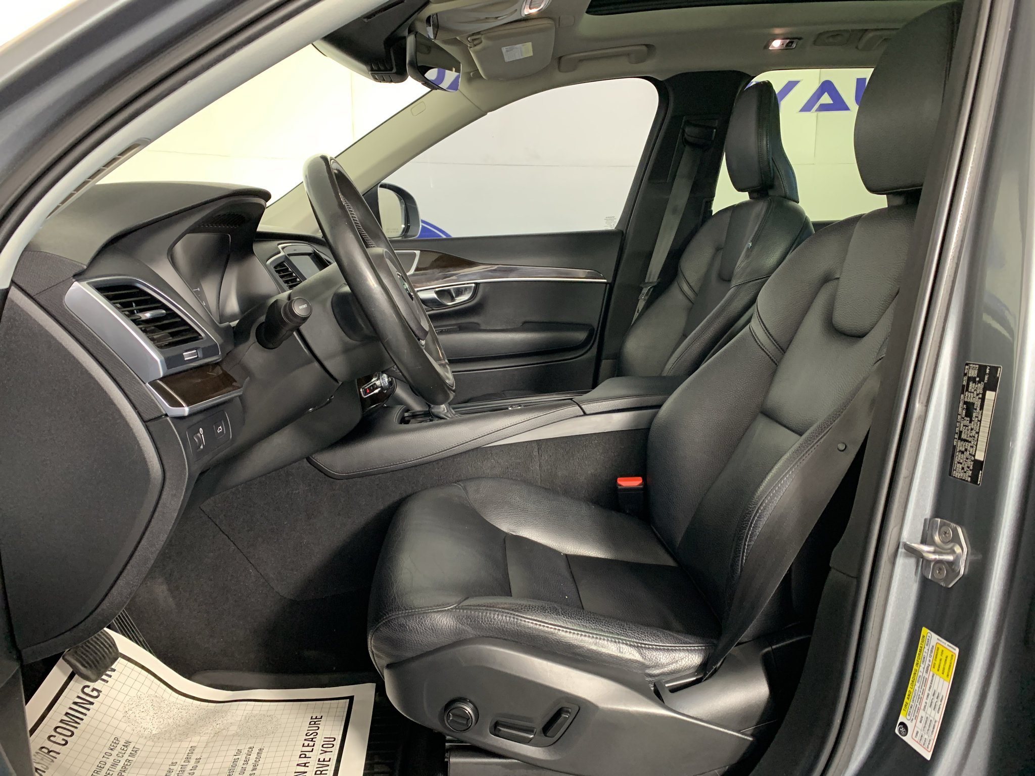 Used 2019 Volvo XC90 T5 Momentum w/ Advanced Package AWD/4WD image 15