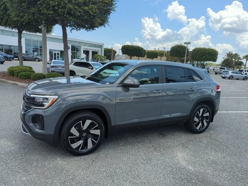 New 2026 Volkswagen Atlas Cross Sport SE FWD image 13