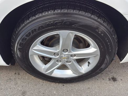 Used 2020 Chevrolet Malibu LS image 9