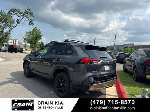 Used 2022 Toyota RAV4 SE AWD/4WD image 4