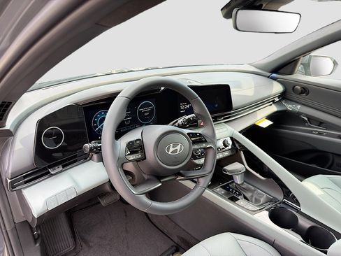 New 2026 Hyundai Elantra Limited image 24