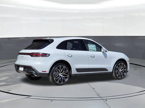 New 2026 Porsche Macan AWD/4WD image 8