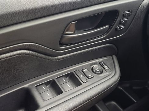 Used 2025 Honda Odyssey Sport-L image 22