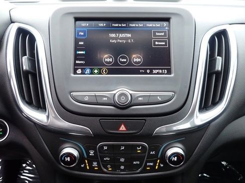 Used 2020 Chevrolet Equinox LT image 28