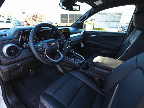 New 2025 Chevrolet Colorado LT w/ LT Convenience Package image 24
