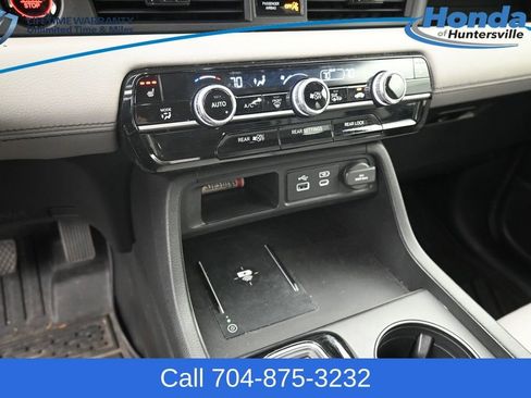 Used 2025 Honda Pilot EX-L image 13