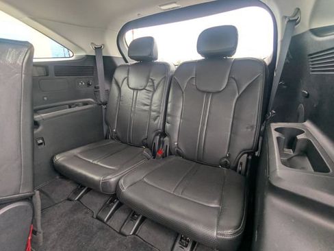 Certified 2024 Kia Sorento LX FWD image 16
