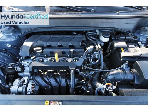Certified 2022 Hyundai Venue Limited w/ Cargo Package FWD image 34