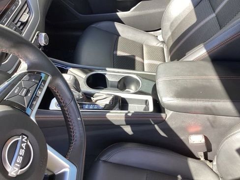 Used 2025 Nissan Altima 2.5 SR FWD image 19