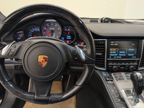 Used 2015 Porsche Panamera GTS AWD/4WD image 20