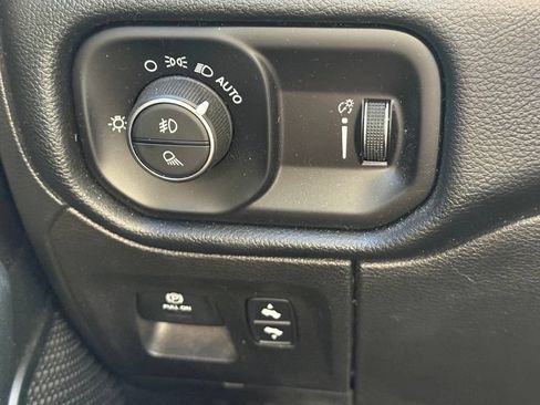Used 2021 RAM 1500 Big Horn AWD/4WD image 19
