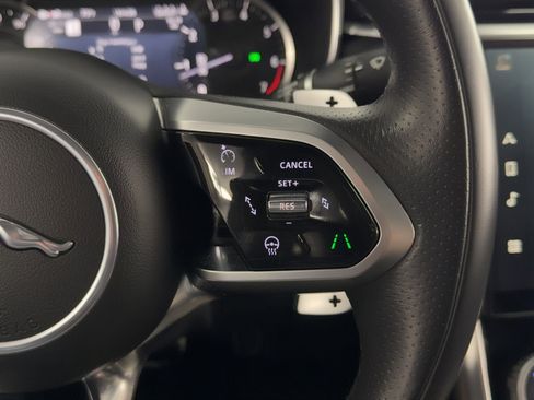 Used 2022 Jaguar XF R-Dynamic SE image 22