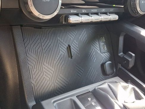 Used 2025 Toyota 4Runner SR5 image 25