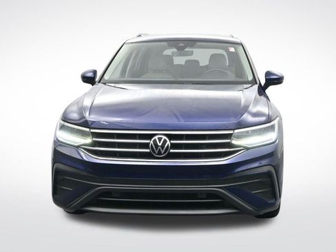 Used 2022 Volkswagen Tiguan SE image 2