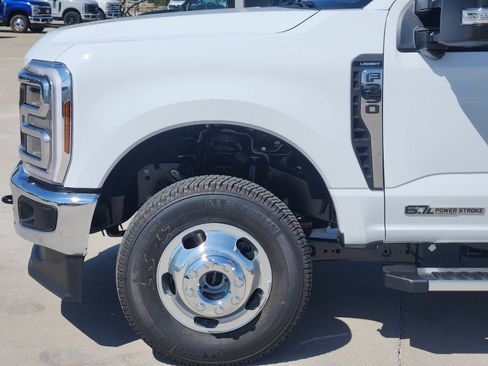 New 2026 Ford F350 Lariat AWD/4WD image 10