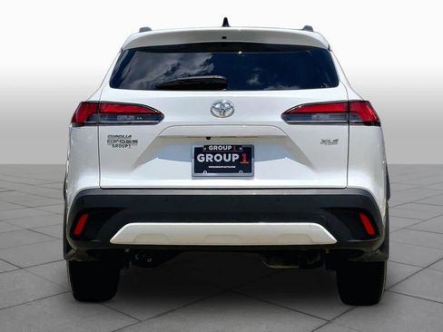 Used 2025 Toyota Corolla Cross XLE w/ Convenience Package FWD image 5