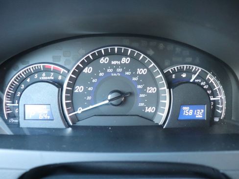 Used 2012 Toyota Camry XLE FWD image 17