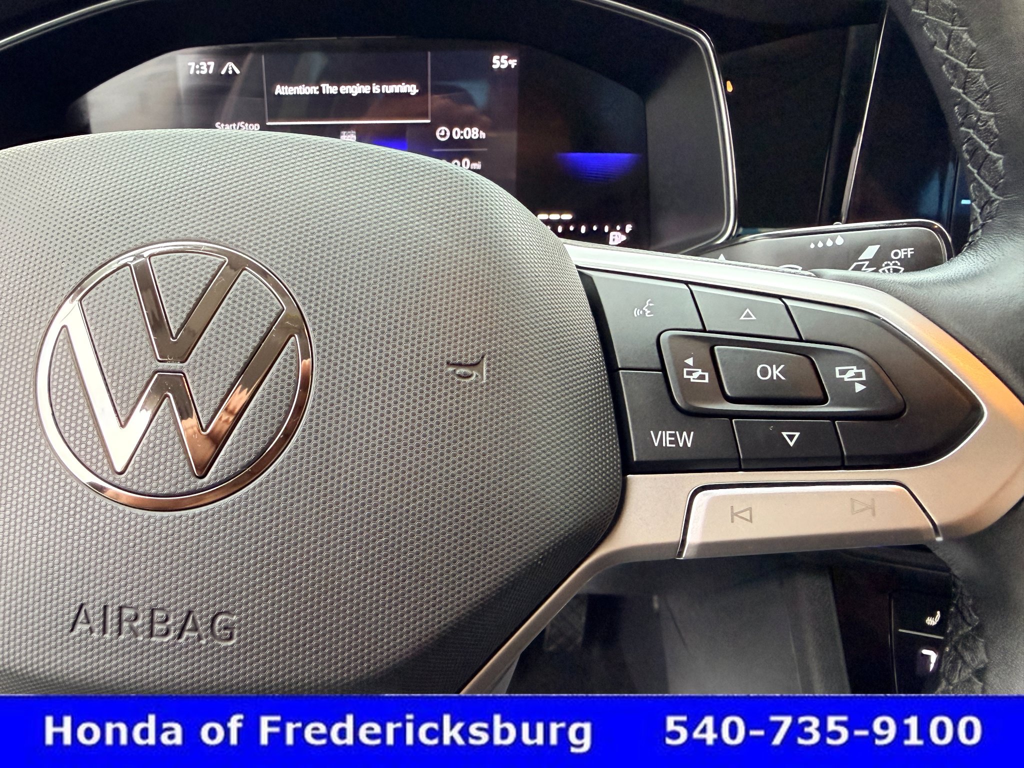 Used 2025 Volkswagen Jetta SE FWD image 28