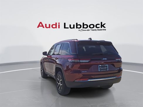 Used 2024 Jeep Grand Cherokee Limited w/ Luxury Tech Group II image 7