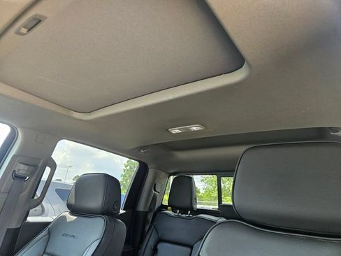 Used 2026 GMC Sierra 1500 Denali AWD/4WD image 9